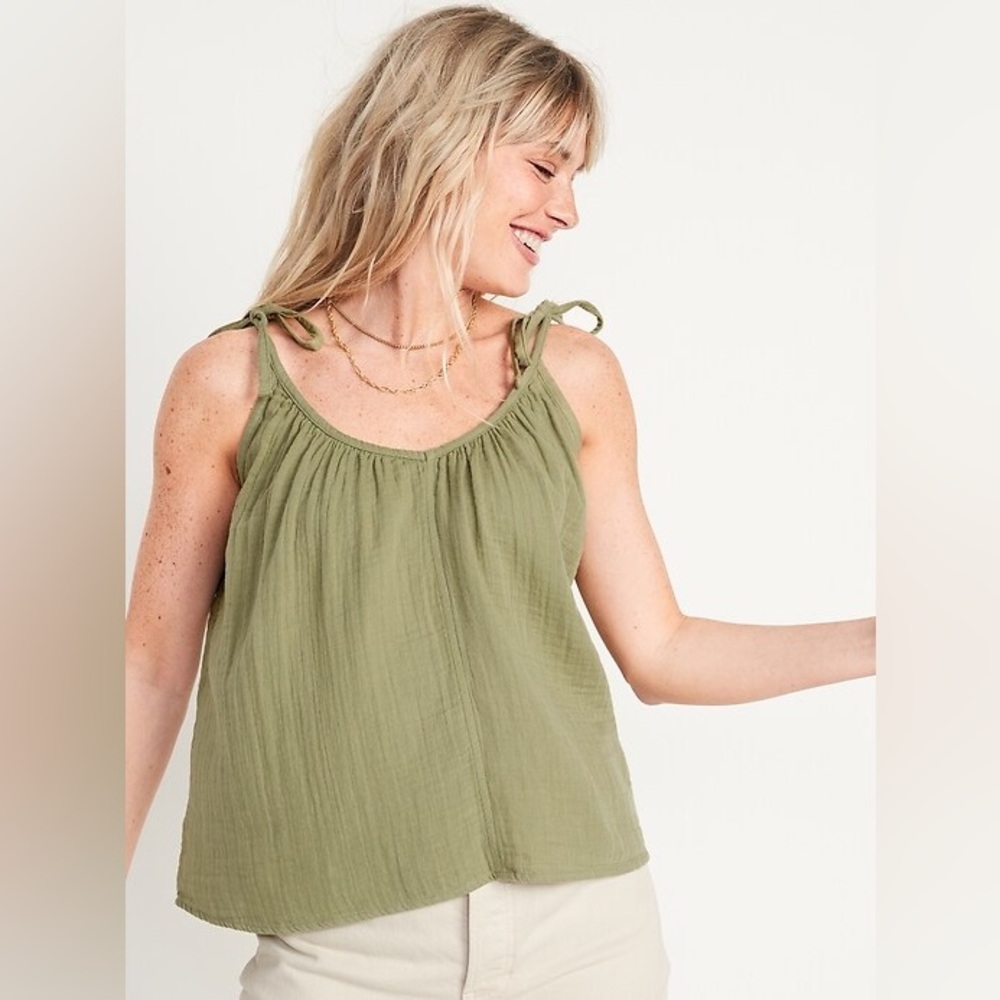 🏷️ NWT Old Navy Olive Green Tie-Shoulder
Double-Weave Cami Swing Top